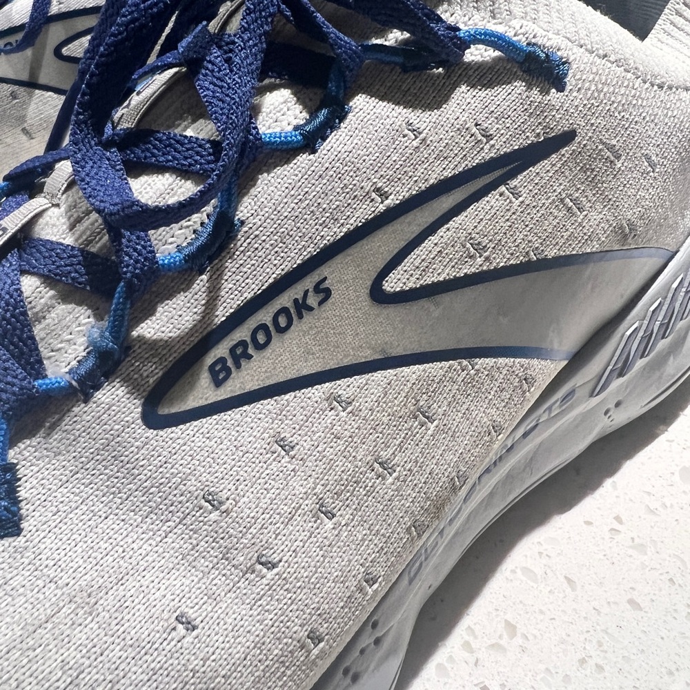 Brooks Glycerin GTS 20 Gray and Blue Athletic Shoes - Picture 2 of 6
